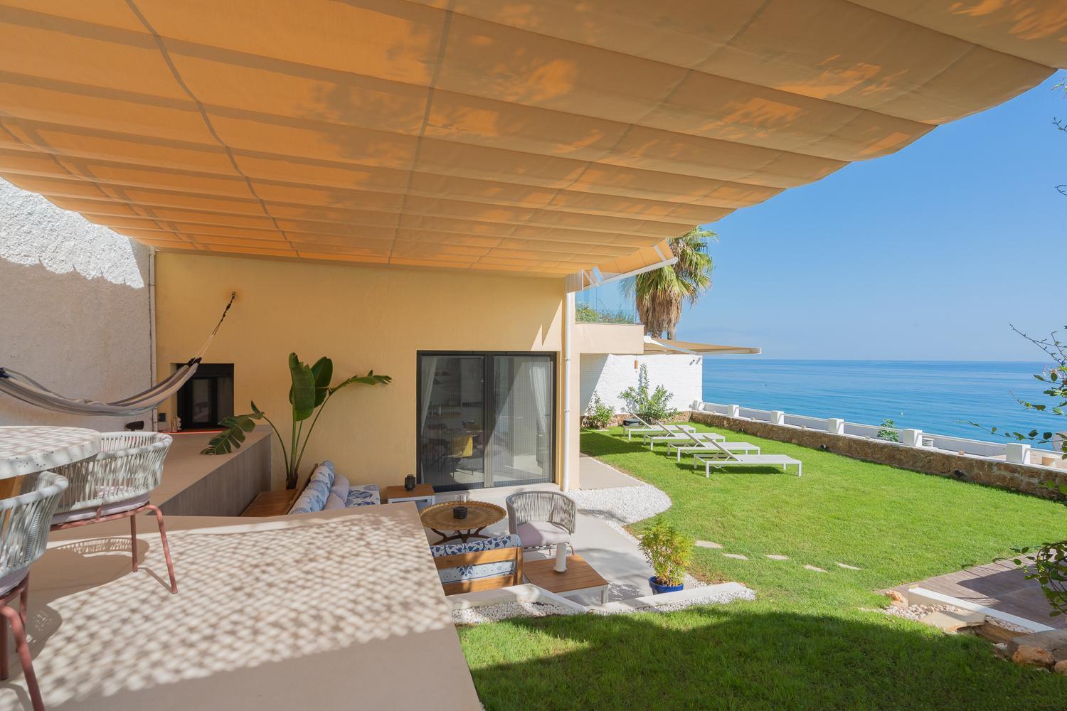 Private 250Sqm Garden Duplex, Jacuzzi, Cinema, Sea View Escape Διαμέρισμα Τορρεμολίνος Εξωτερικό φωτογραφία