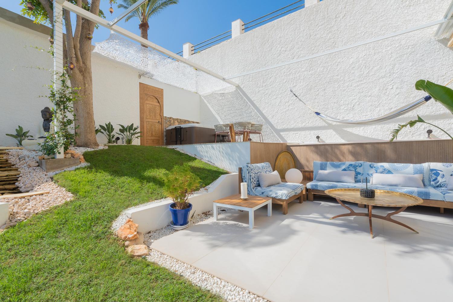 Private 250Sqm Garden Duplex, Jacuzzi, Cinema, Sea View Escape Διαμέρισμα Τορρεμολίνος Εξωτερικό φωτογραφία