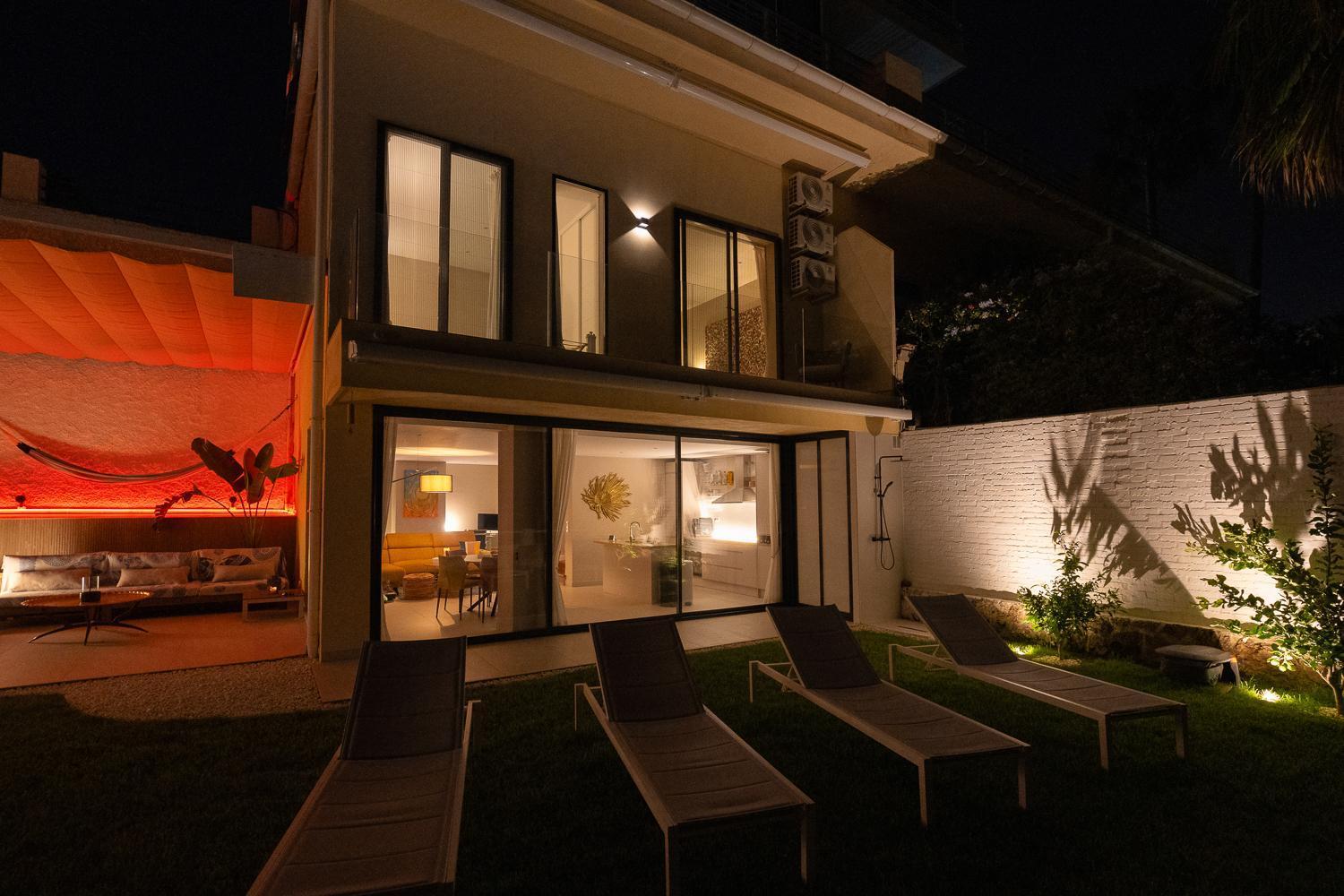 Private 250Sqm Garden Duplex, Jacuzzi, Cinema, Sea View Escape Διαμέρισμα Τορρεμολίνος Εξωτερικό φωτογραφία