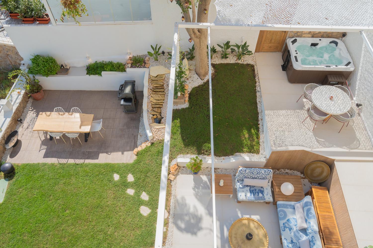 Private 250Sqm Garden Duplex, Jacuzzi, Cinema, Sea View Escape Διαμέρισμα Τορρεμολίνος Εξωτερικό φωτογραφία