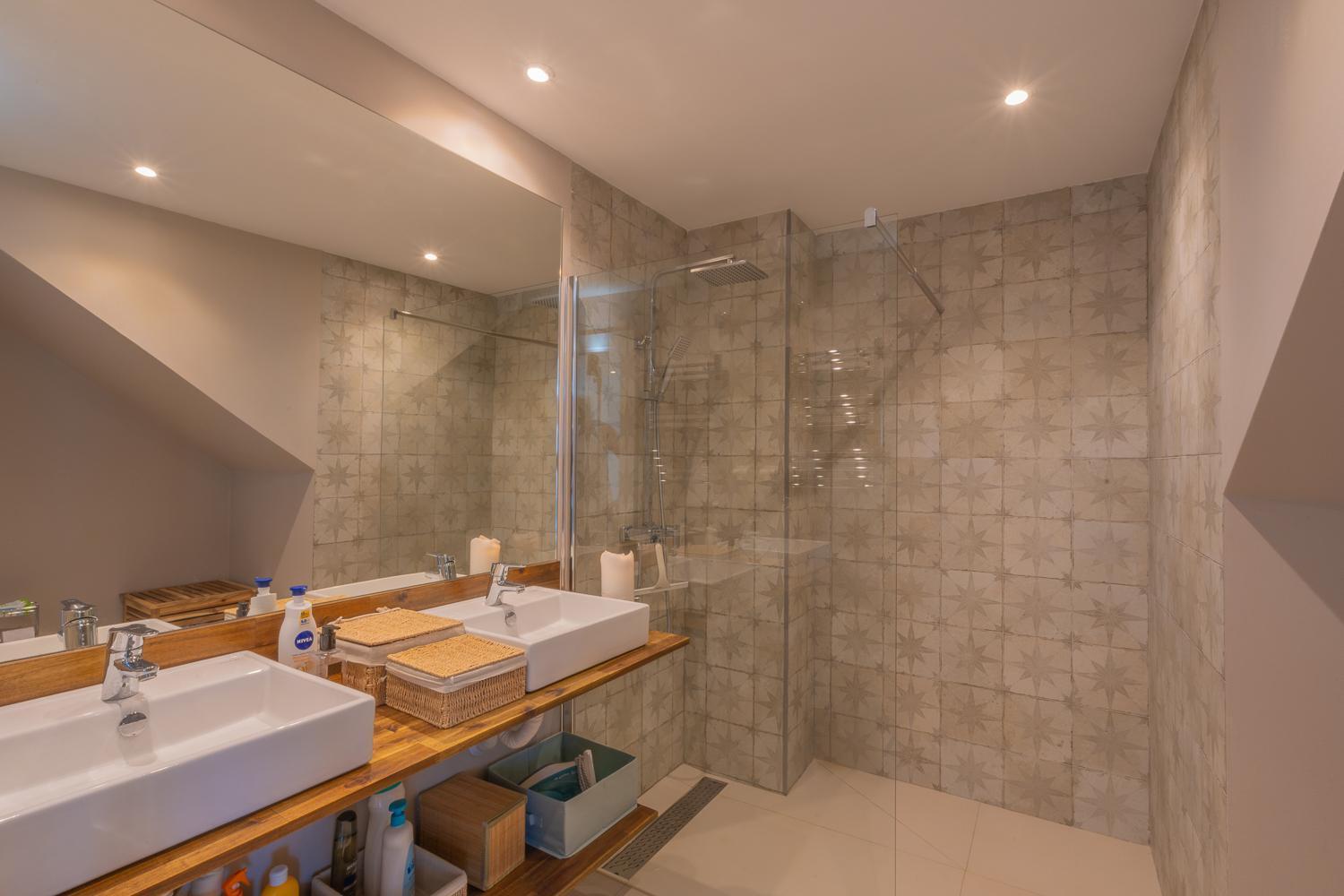 Private 250Sqm Garden Duplex, Jacuzzi, Cinema, Sea View Escape Διαμέρισμα Τορρεμολίνος Εξωτερικό φωτογραφία